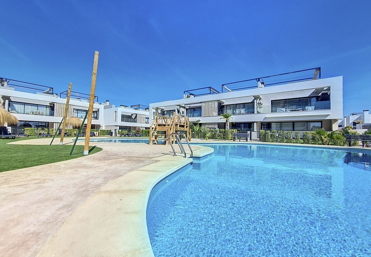 Exklusive Penthouse-Wohnung zu vermieten im Santa Rosalia Lake & Life Resort